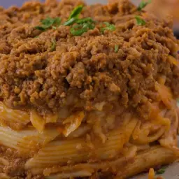 مكرونة لحم